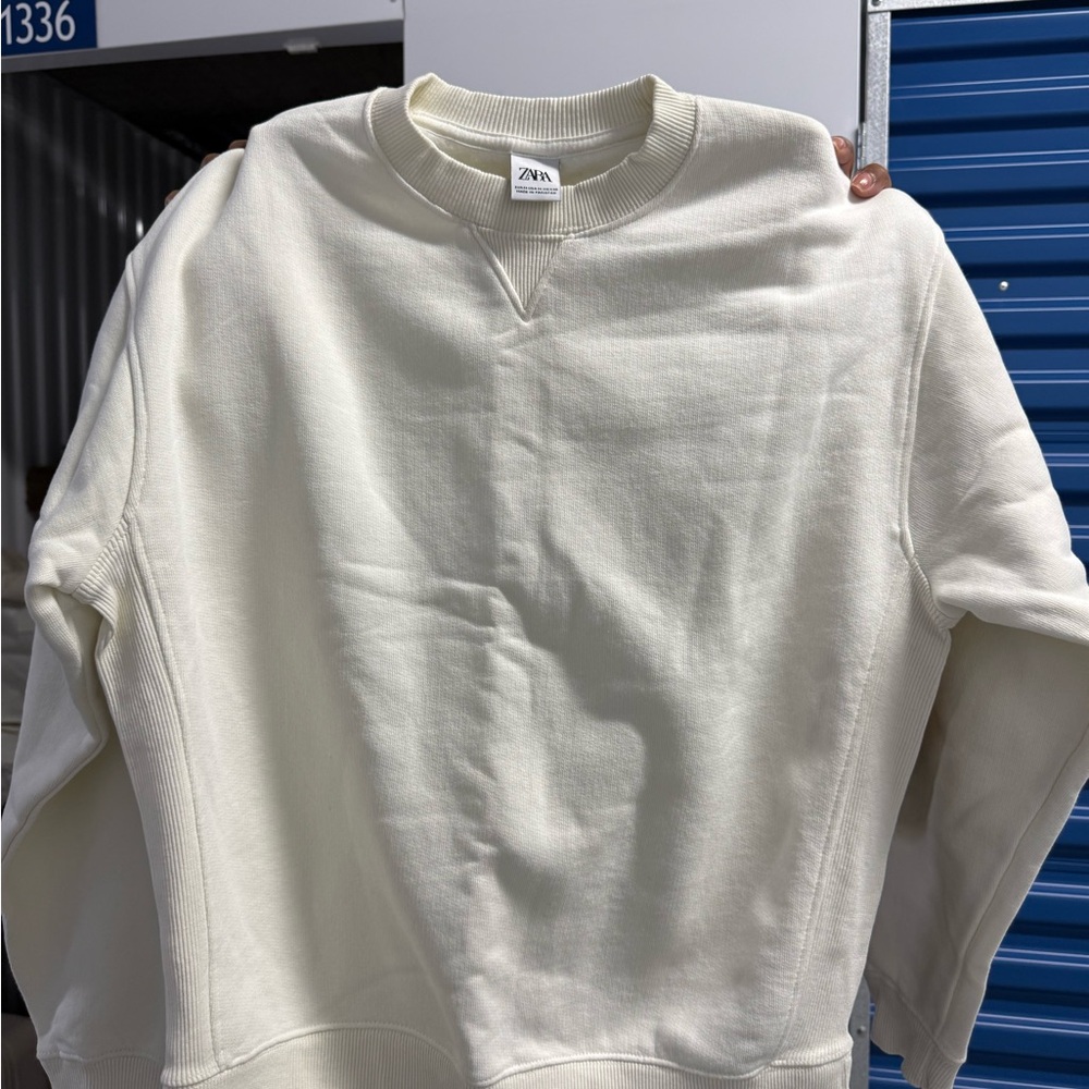 Zara Men's Off-White Crewneck Sweater